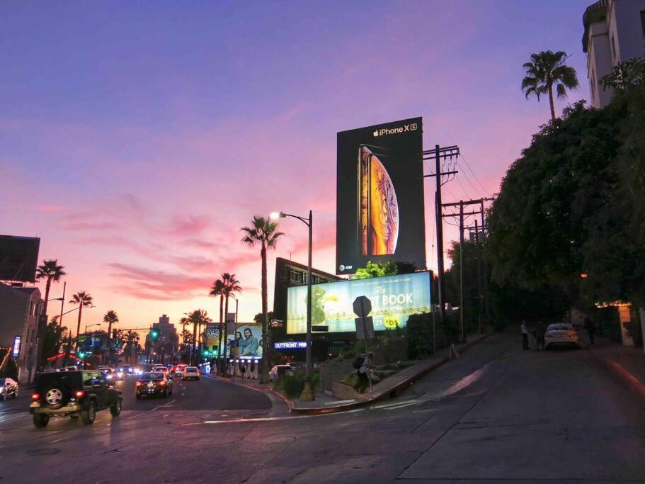 Entire On Sunset Strip Los Ángeles