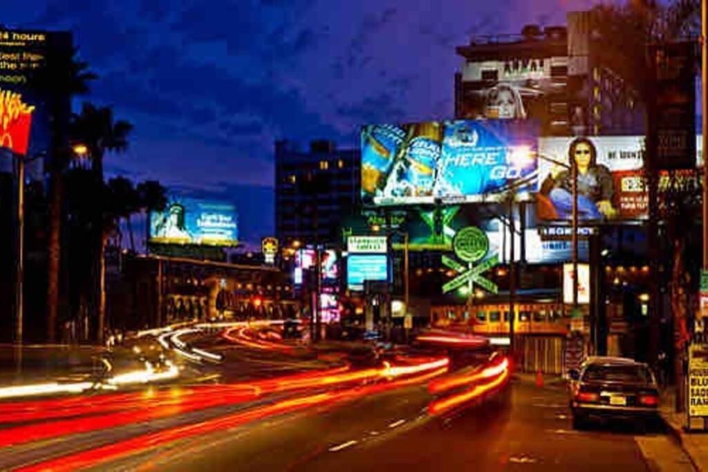 Entire On Sunset Strip Villa *