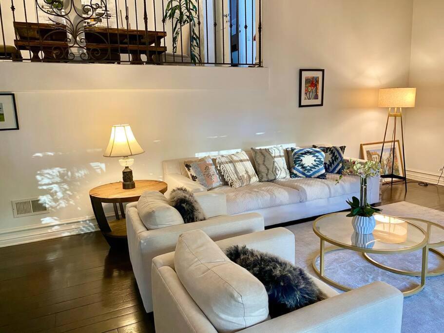 Entire On Sunset Strip Villa